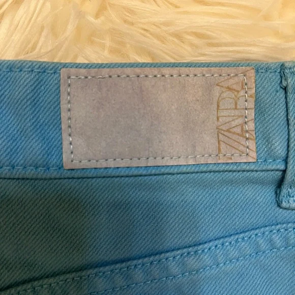 Zara‎ - Picture 2 of 5